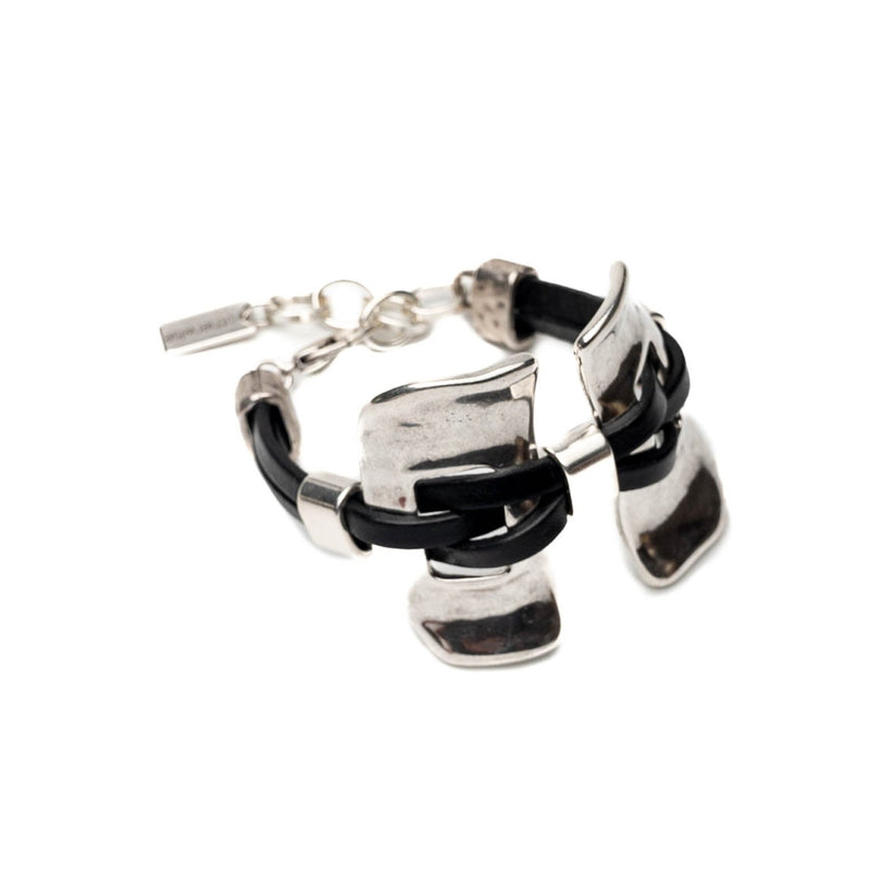 Bracelet with Black leather with rustic Zamak silver-plated sliders (BR-283)