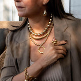 Chunky Gold metal chokers, oversized ball chain and bar chokers with hammered loop pendant in uno de 50 style