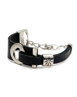 Black leather bracelet featuring silver-plated details, adjustable with an extension chain for a rock style look.