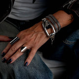 Rock Chic leather and metal triple wrap bracelet, Edgy bracelet with unique buckle, snake chain and black leather in Uno de 50 style