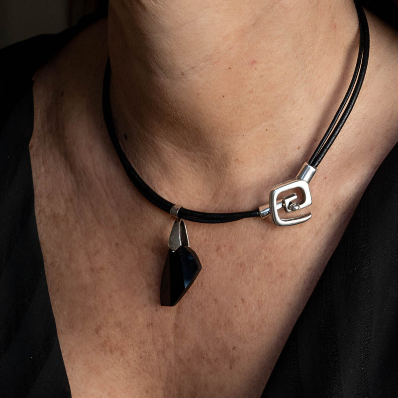Elegant leather necklace with Swarovski crystal pendant (NC-1181)