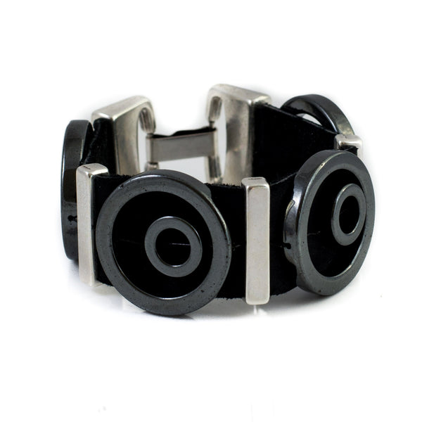 Bracelet with black leather, Hematite designs and sivler-plated elements (BR-245)