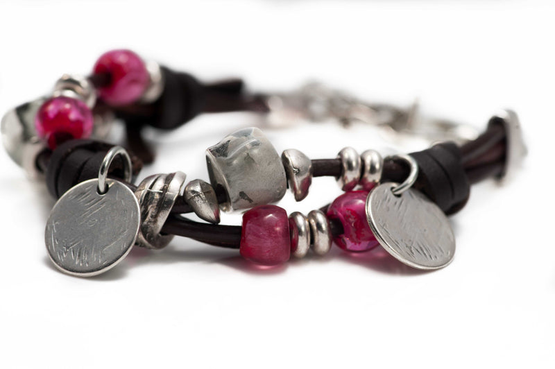 Silver beaded bracelet with resin irregular stones in marbled plum color (BR-272)
