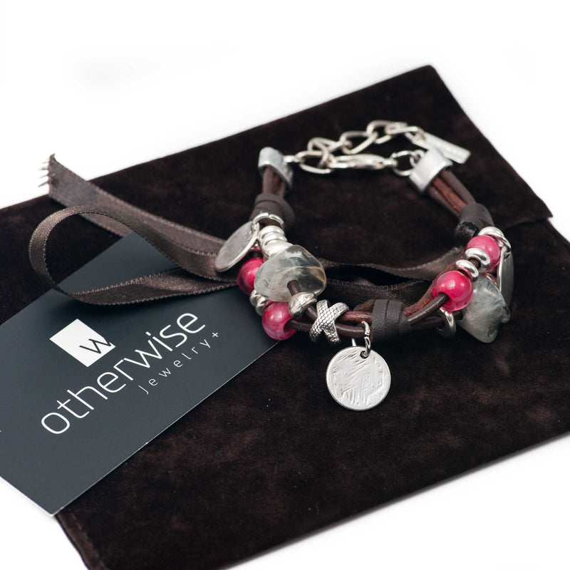 Silver beaded bracelet with resin irregular stones in marbled plum color (BR-272)