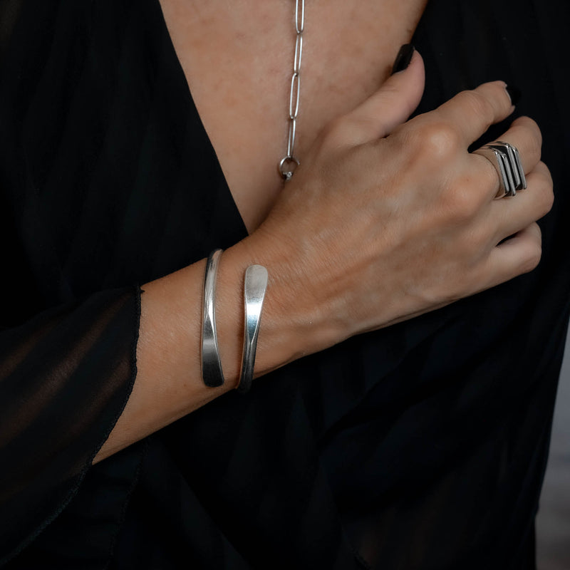 Brass metal cuff bangle (BR-385)