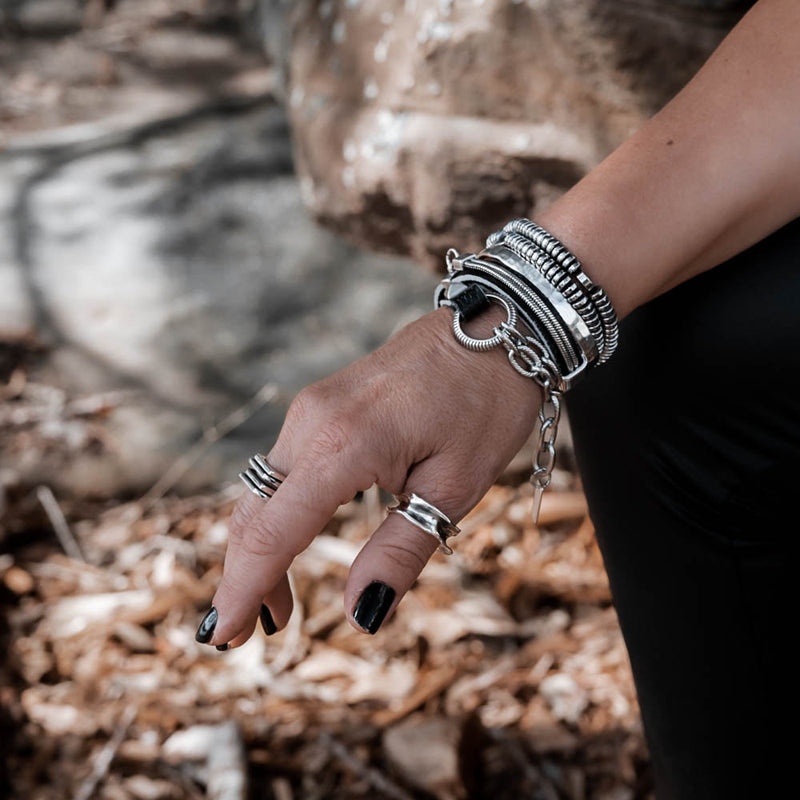 Dark silver Hematite bracelet (BR-459)