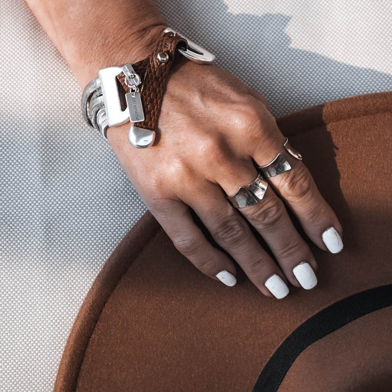 Bold snake chains bracelet with neutral woven leather band (BR-460)