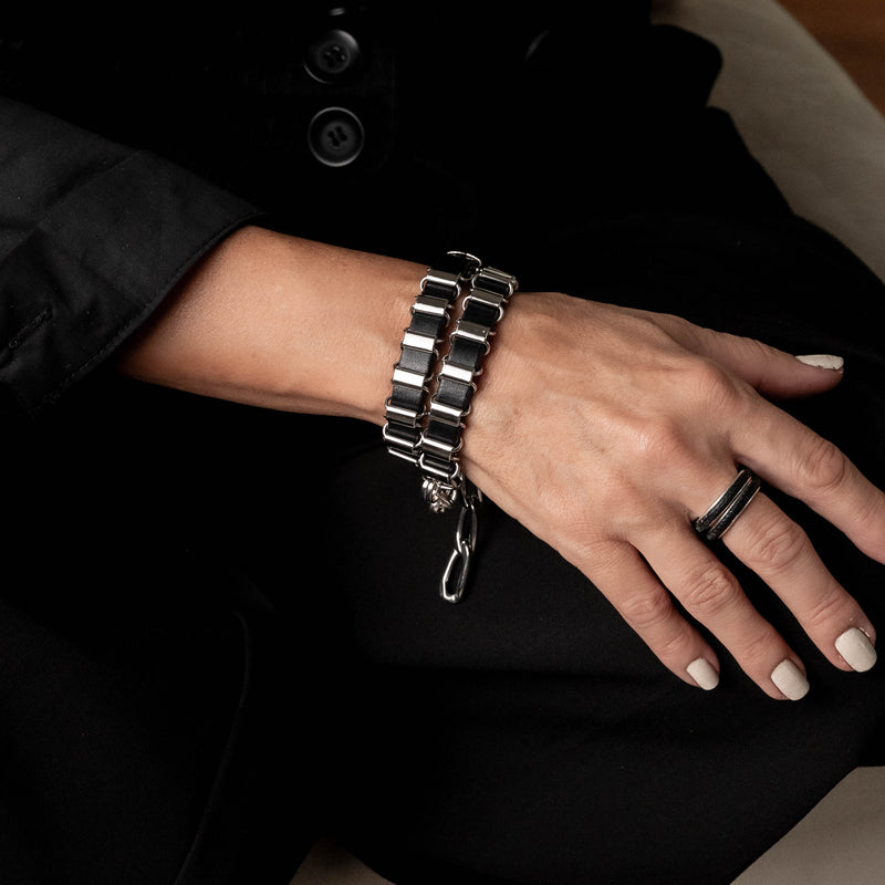 Bracelet with oval stainless steel link chain with leather (BR-478)