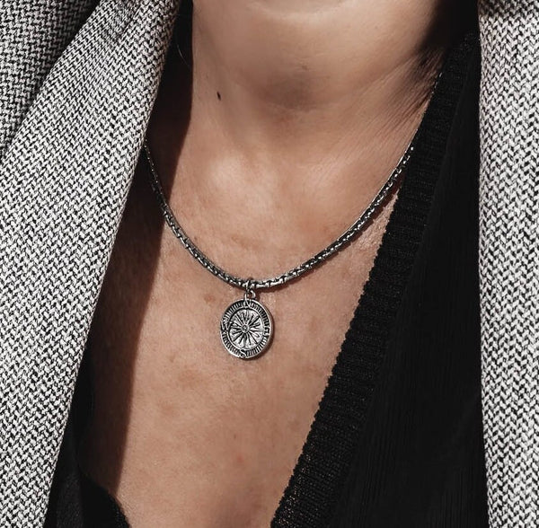Silver chain necklace with Coin pendant