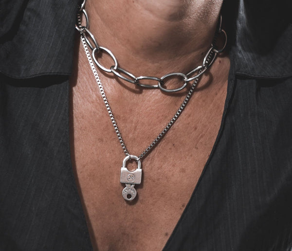 Trendy silver-plated necklace with chains and key and padlock pendant, unique gift for woman