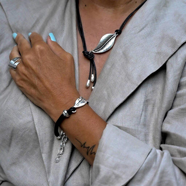 Unode50 style silver leaf necklace, bracelet and ring set, Chunky leaf-shaped jewels