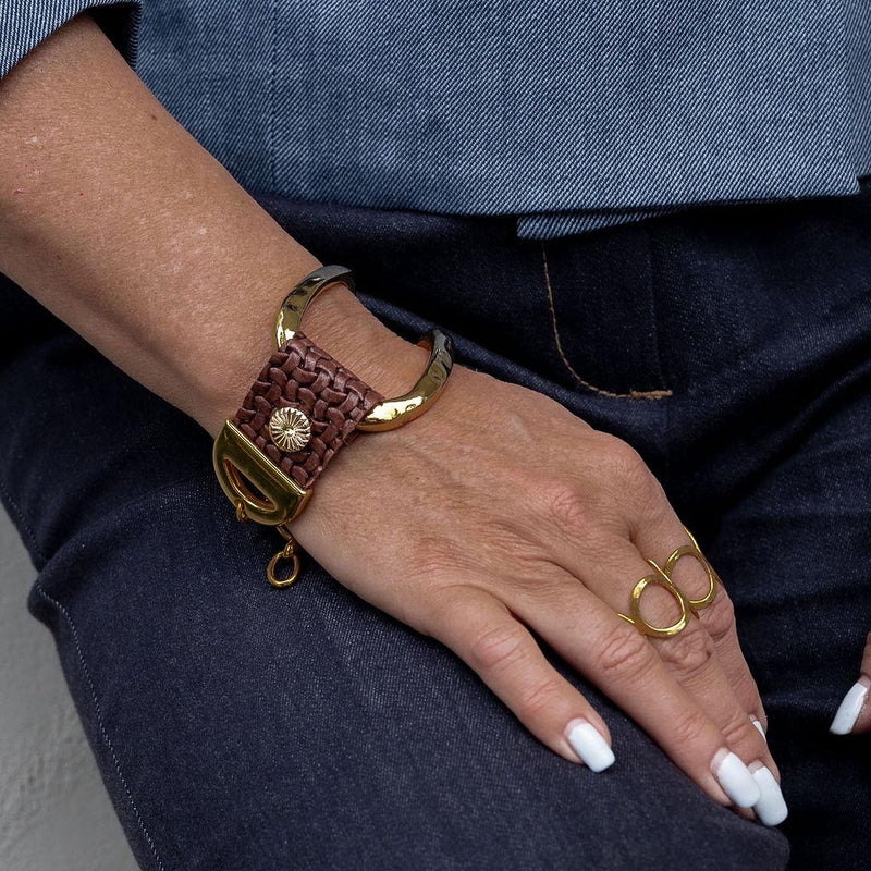Edgy Chic leather and metal bracelet in Uno de 50 style, Unisex edgy and unique gold plated jewelry design with green or brown leather