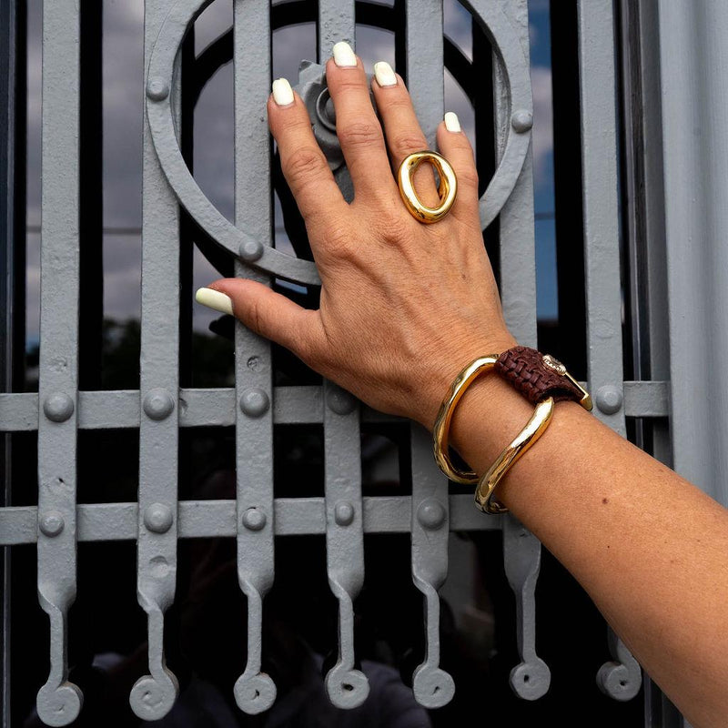 Edgy Chic leather and metal bracelet in Uno de 50 style, Unisex edgy and unique gold plated jewelry design with green or brown leather