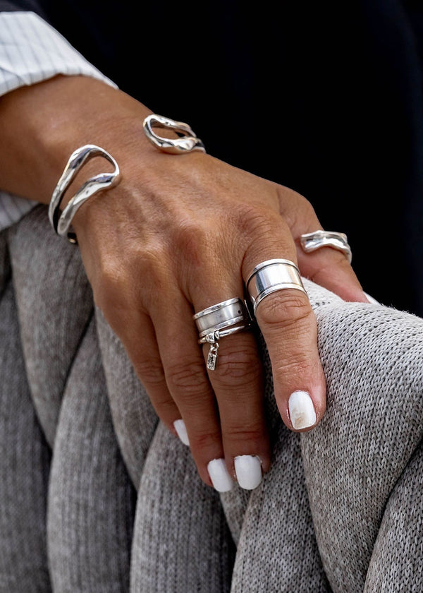 Unique hammered bangle in unode50 style, Bold layered bracelet, stacked bangle