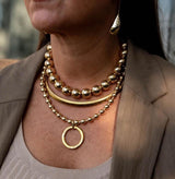 Chunky Gold metal chokers, oversized ball chain and bar chokers with hammered loop pendant in uno de 50 style