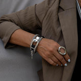 Rock Chic leather and metal triple wrap bracelet, Edgy bracelet with unique buckle, snake chain and black leather in Uno de 50 style