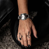 Unisex metal and leather bracelet made in the uno de 50 style