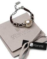Bracelet with a pearl on a Otherwise branded card