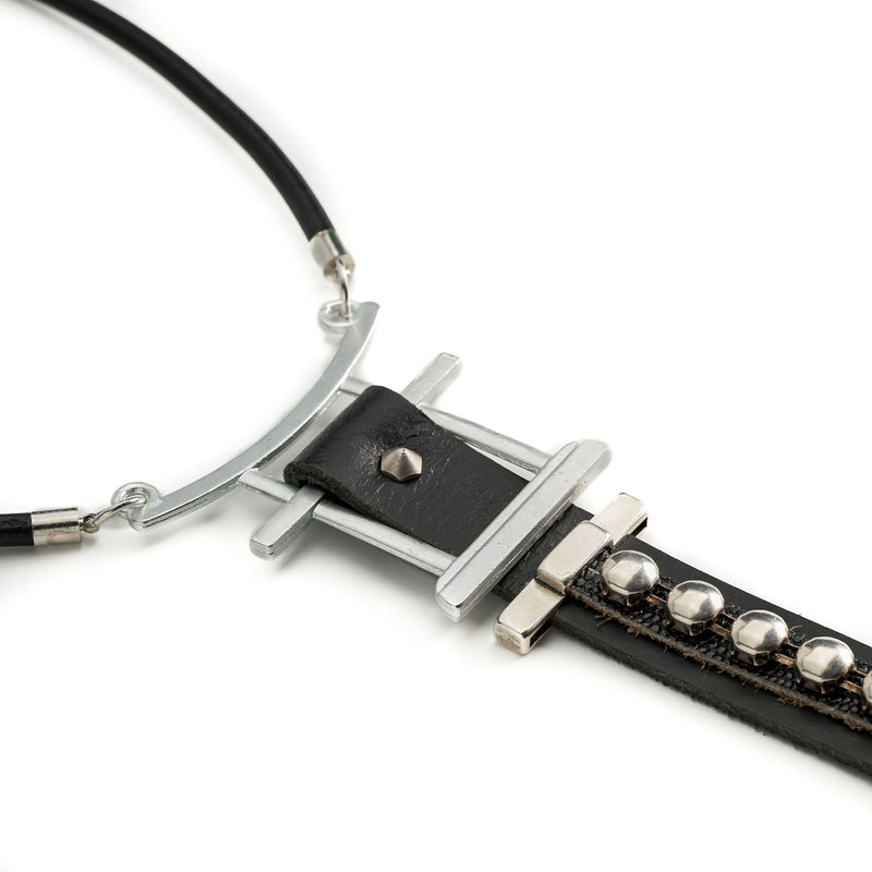 Black leather chocker made of a sturdy metal design and elements (NC-1091)