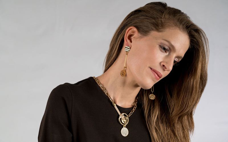 Coin pendant earrings (E-4024)