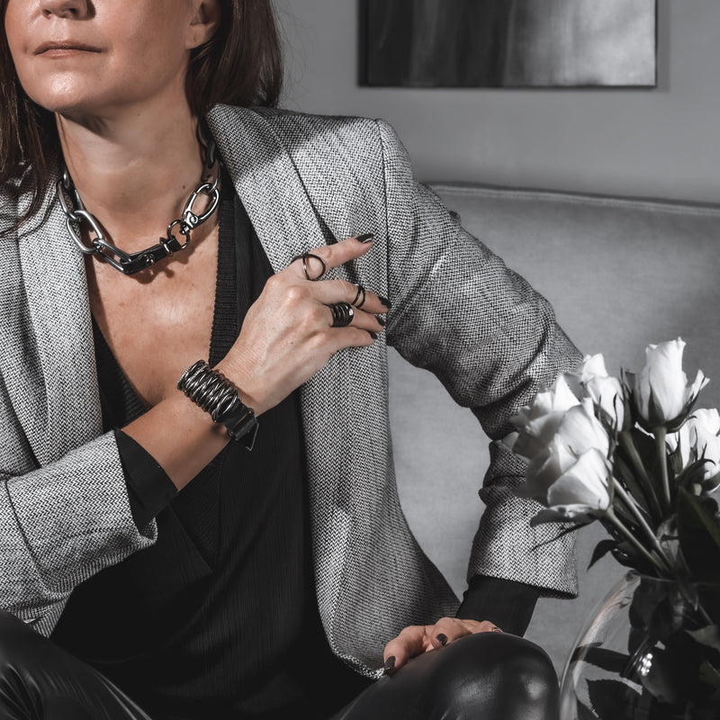 Beautiful bold and edgy gunmetal/black chain link choker (NC-1108)​