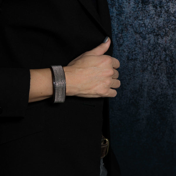 Bracelet with strass on dark brown or black leather  (BR-187)