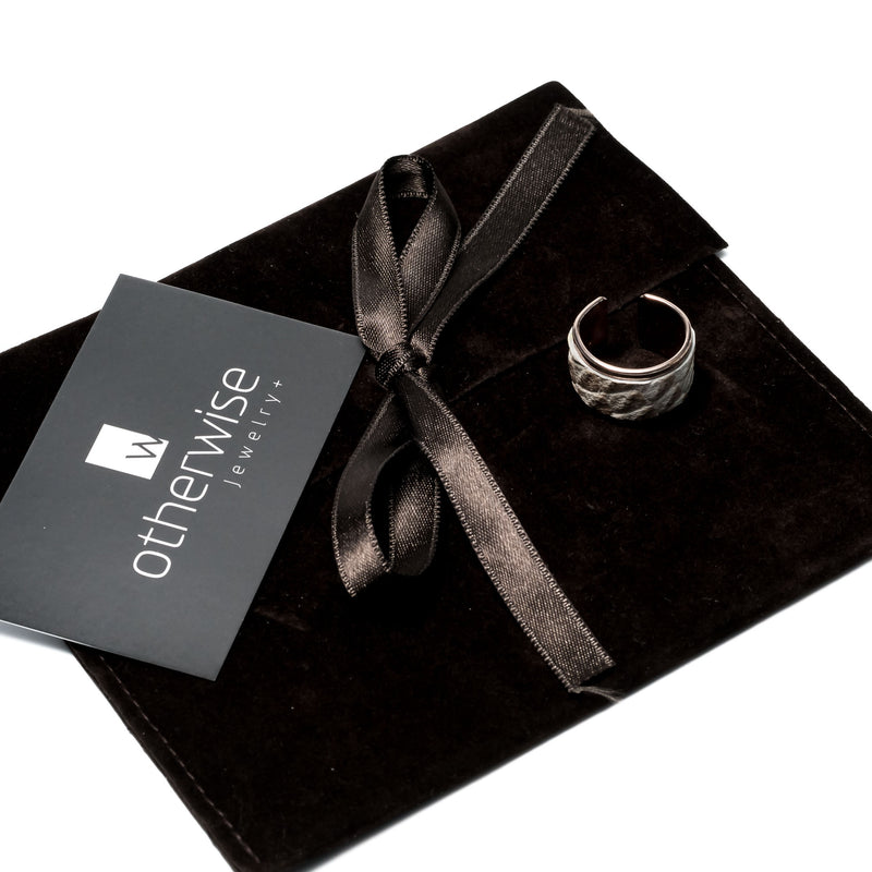 Rings - Rose Gold Metal Ring With Textured Leather In White And Rose Gold (R-2019)