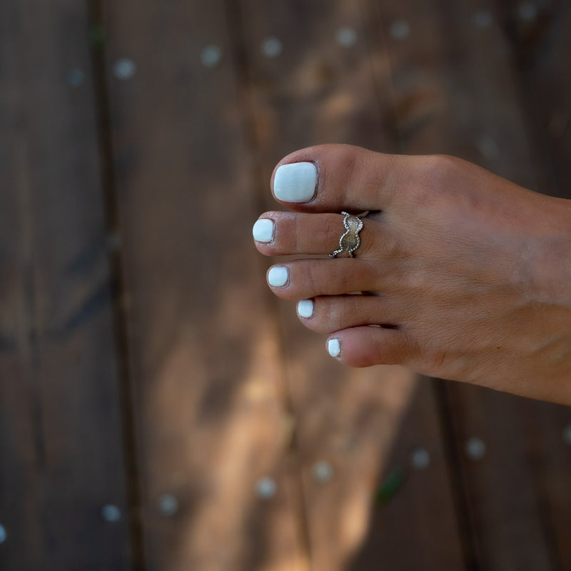 Silver pinky ring/toe ring (R-2057) ​