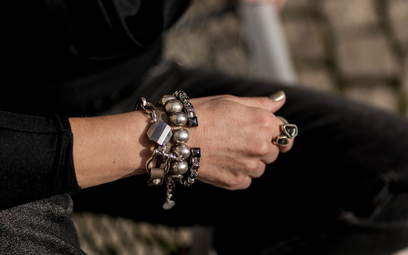 Bracelet - Gun Metal Bangle With White Leather And Dark Silver Strass  (BR-235)