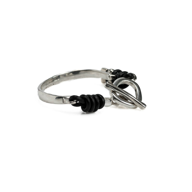 Silver-plated bracelet with leather and an asymmetric bar clasp (BR-355)