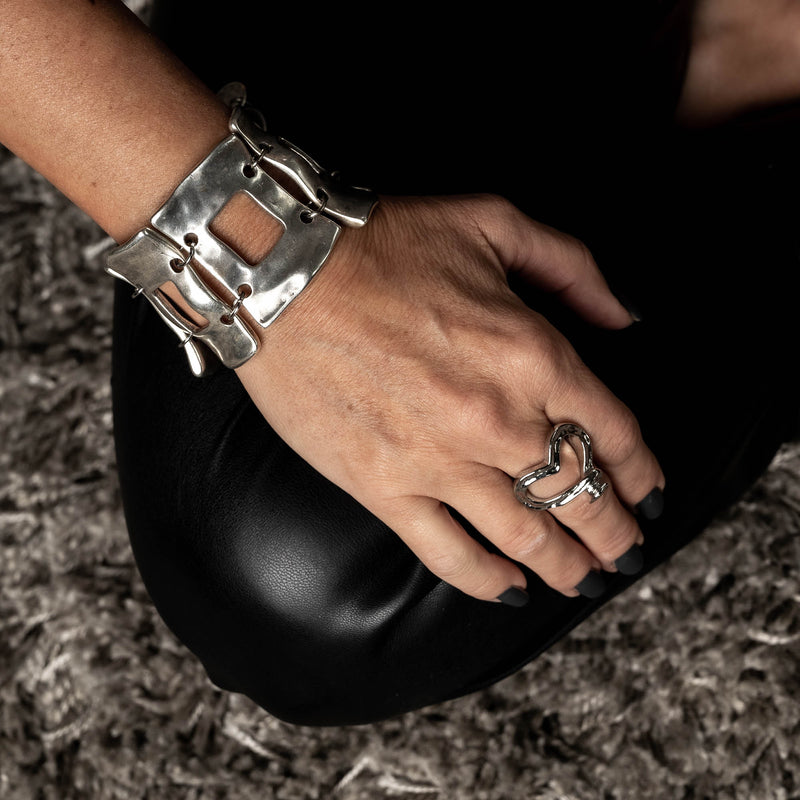 Unique wide arm cuff (BR-404)