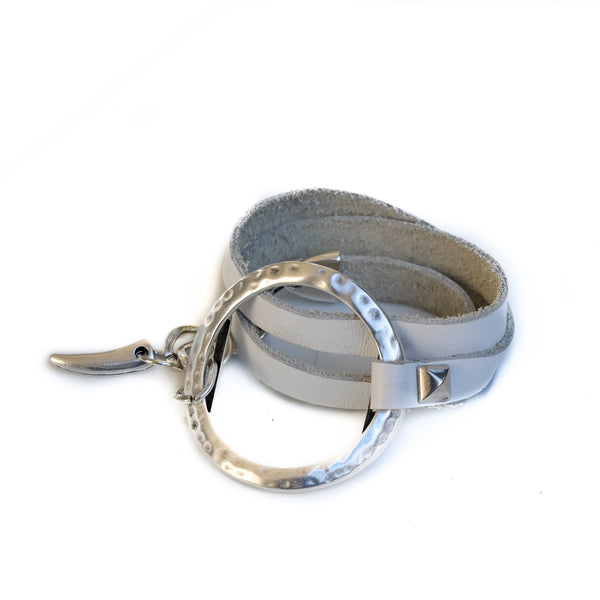 Wrap bracelet with hammered hoop (BR-432)