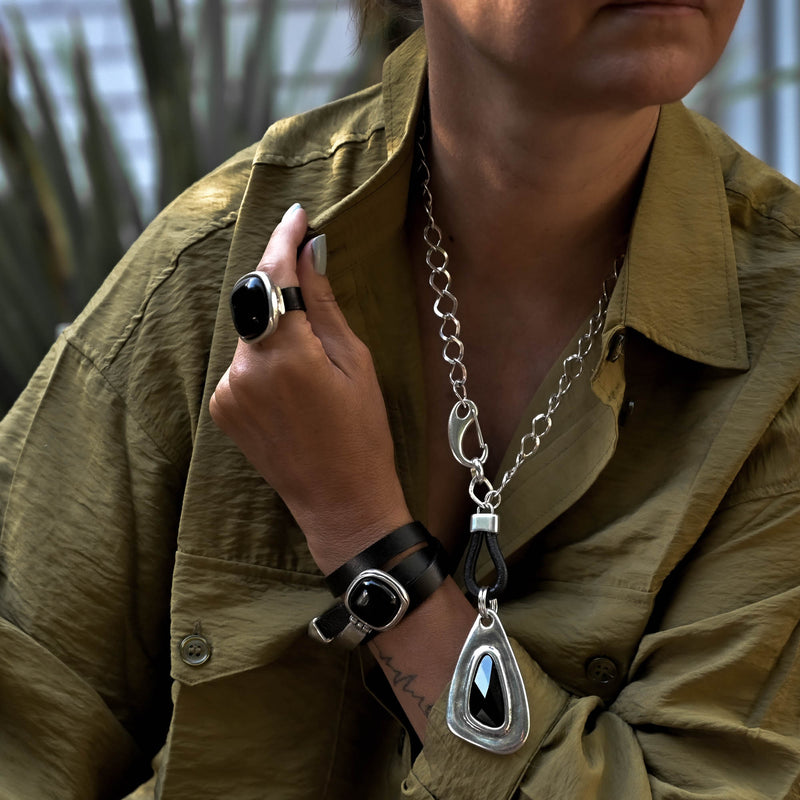 Black resin leather bracelet (BR-450)
