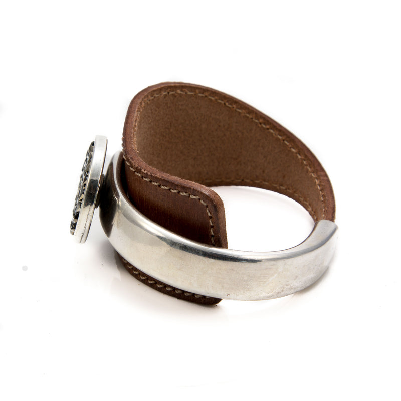 Bracelet - Camel Colored Leather And Metal Bracelet With Big Swarovski Element (BR-249)