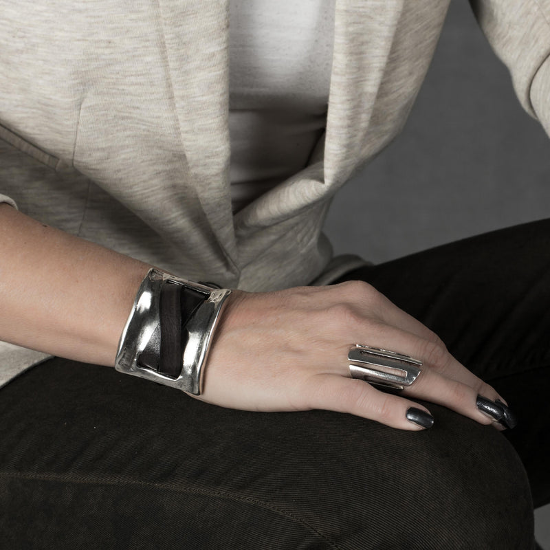 Bracelet - Brown Leather With Zamac Metal Design  (BR-229)