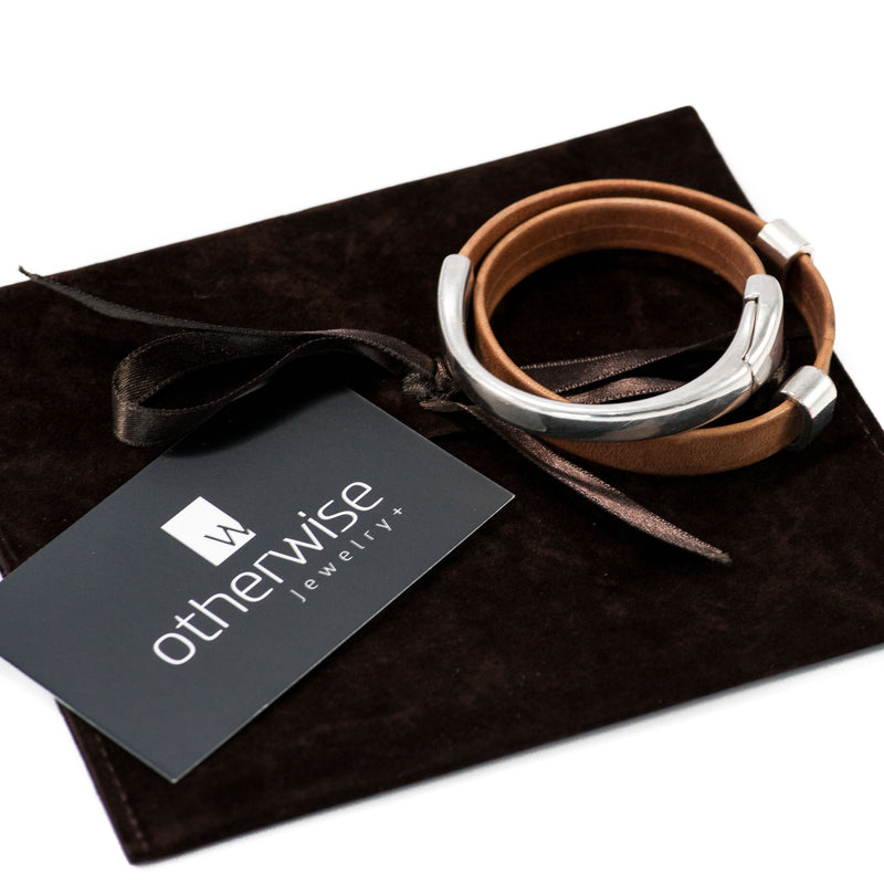 Bracelet with silver-plated component on light brown leather (BR-268) - Otherwise Jewelry+ 5