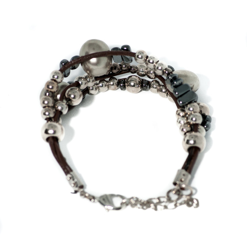 Bracelet - Bracelet With Shell Pearls And Hematite And Metal Beads On Leather (BR-168)