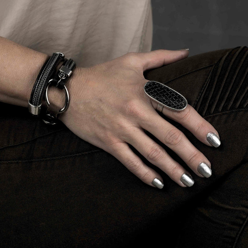 Rings - Funky Oval Shaped Silver-plated Ring With Reptile Print Leather (R-2006)